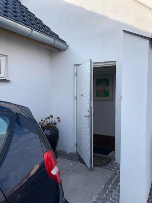 Cozy, Quiet Guest House Perfect For Business Or Pleasure Hillerød Buitenkant foto
