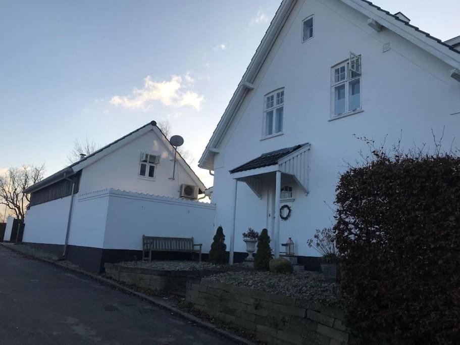 Cozy, Quiet Guest House Perfect For Business Or Pleasure Hillerød Buitenkant foto
